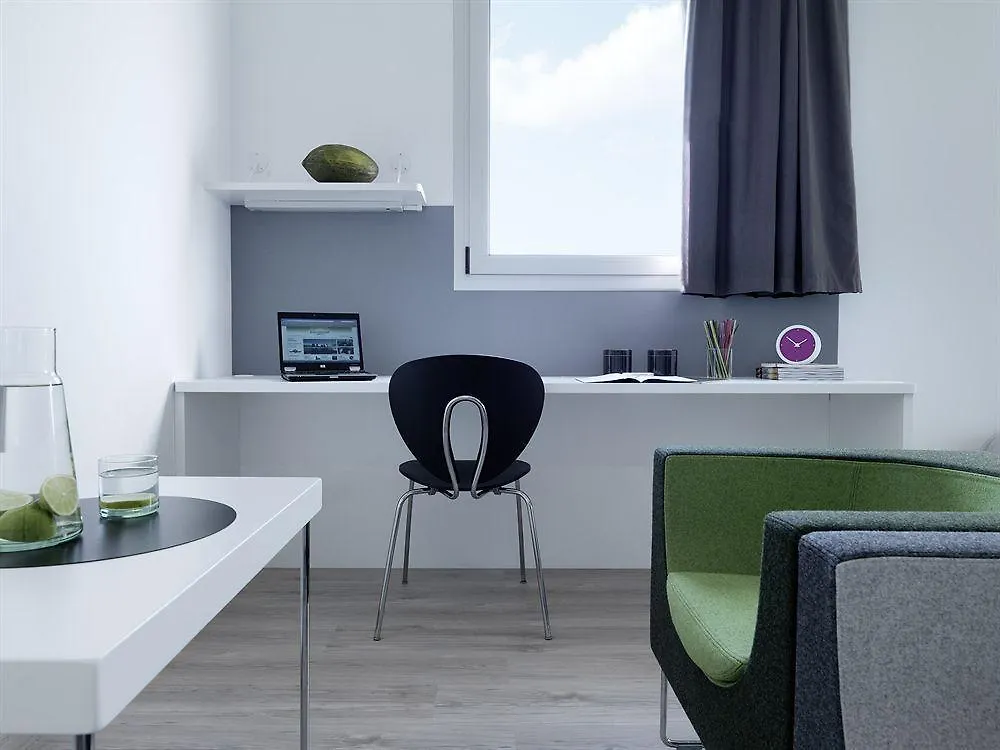 Residencia Melon District Marina Hotel Barcelona
